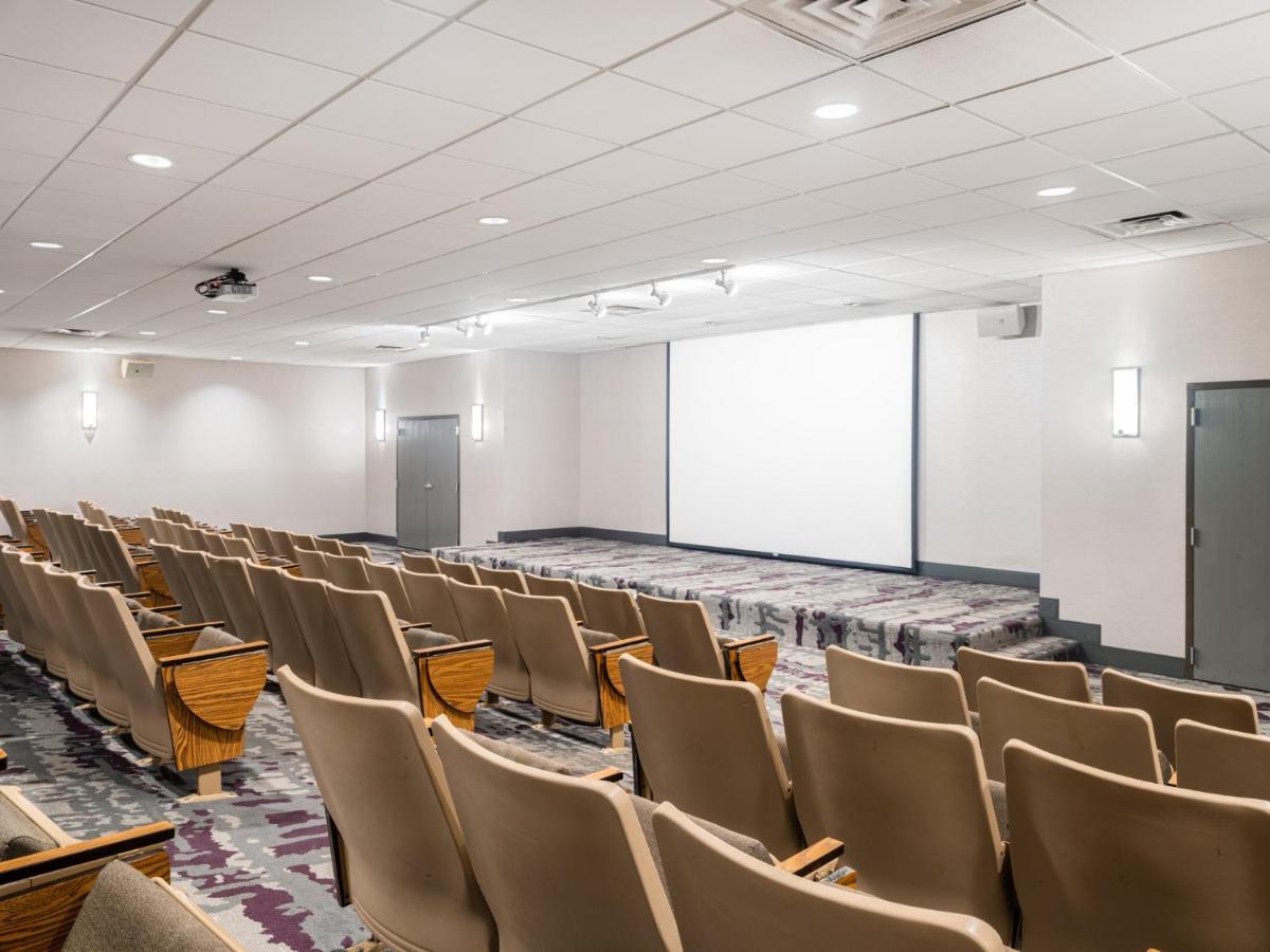 Hotel Crowne Plaza Milwaukee South By Ihg Extérieur photo