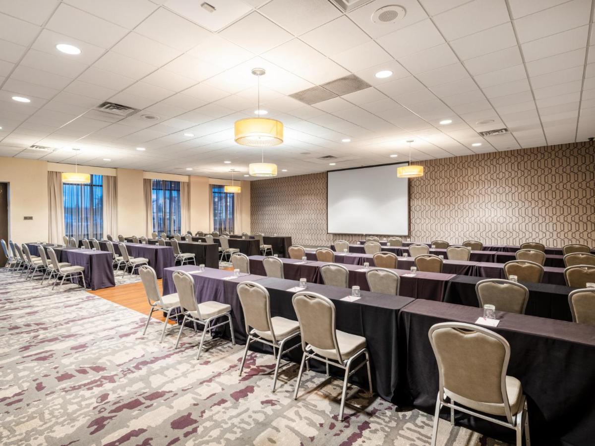 Hotel Crowne Plaza Milwaukee South By Ihg Extérieur photo