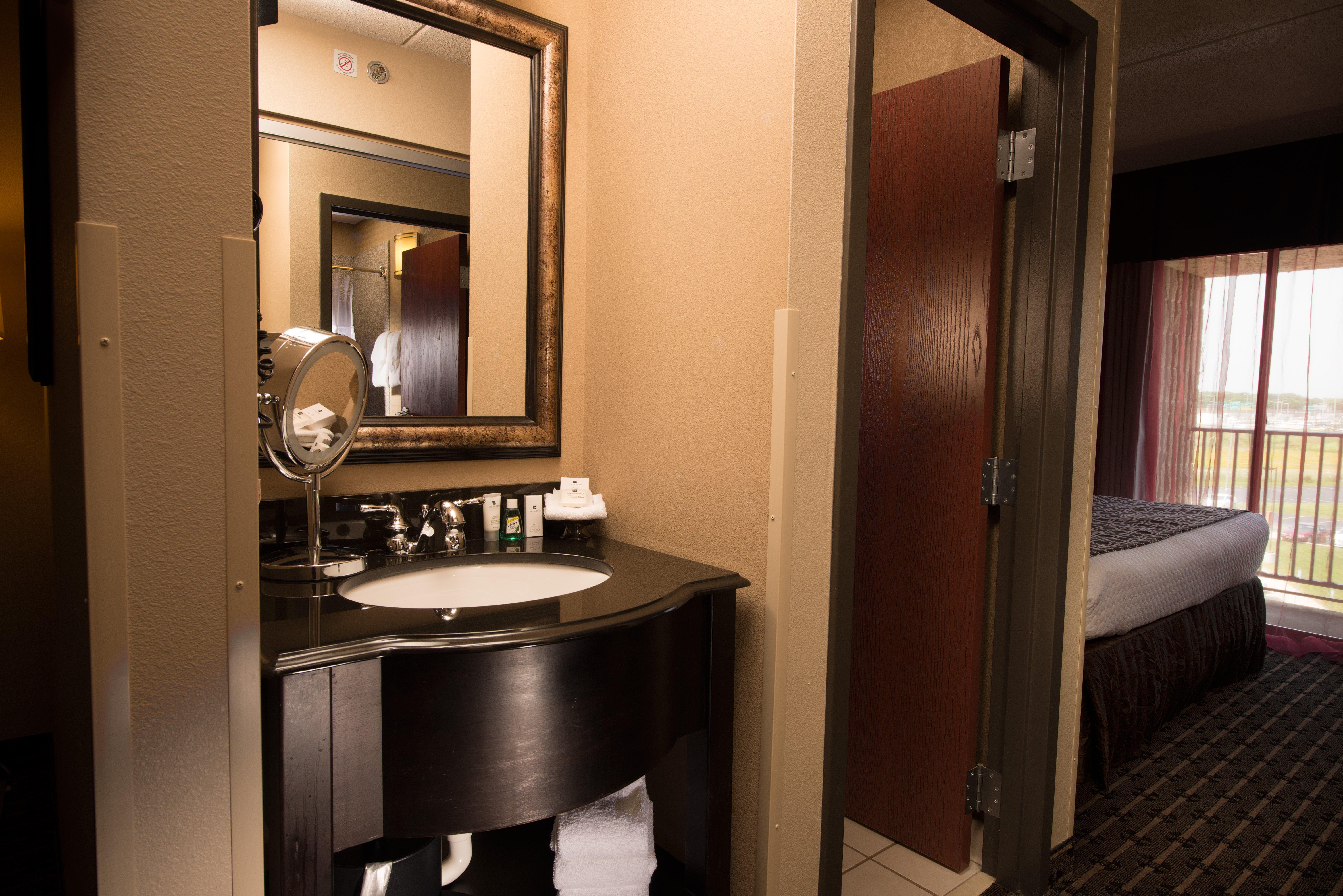 Hotel Crowne Plaza Milwaukee South By Ihg Extérieur photo